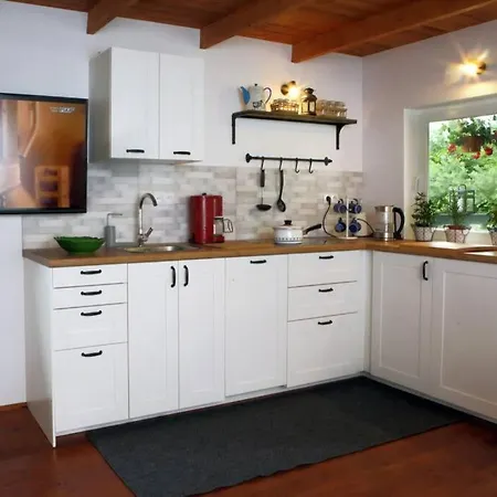 Drewniany Nad Jeziorem W Sitnie