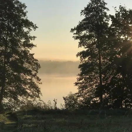 Drewniany Nad Jeziorem W Sitnie *