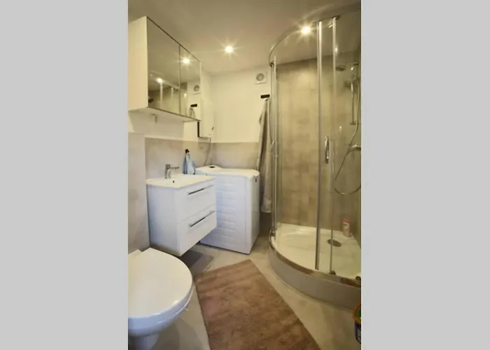 بيت للعطل Drewniany Nad Jeziorem W Sitnie Sitno (Pomerania)