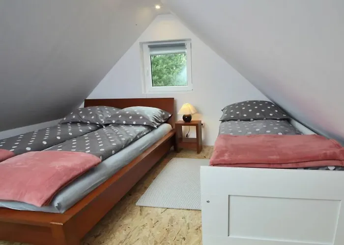 بيت للعطل Drewniany Nad Jeziorem W Sitnie *