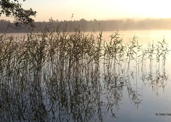 بيت للعطل Drewniany Nad Jeziorem W Sitnie Sitno (Pomerania)