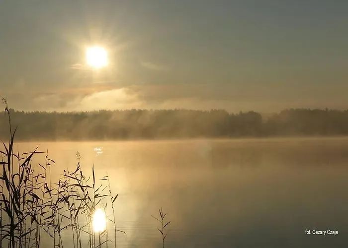 Drewniany Nad Jeziorem W Sitnie بيت للعطل Sitno (Pomerania)